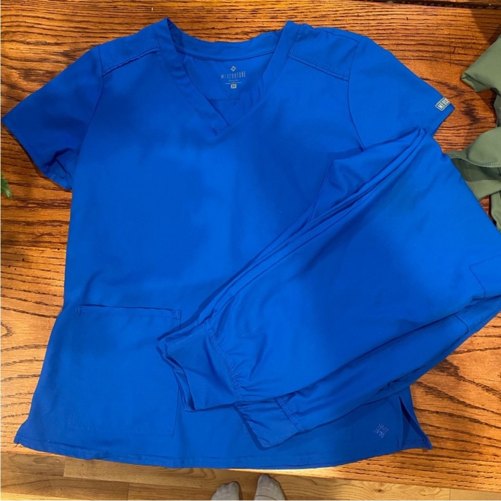 Two Med Couture M Scrub Sets